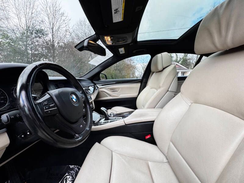 Used 2012 BMW 535i xDrive Sedan image 11