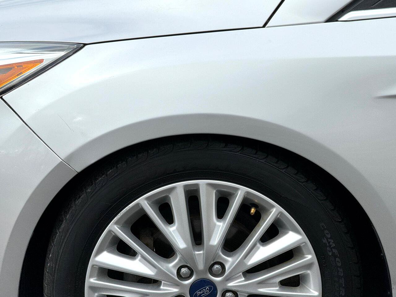 Used 2016 Ford Focus Titanium w/ Titanium Technology Package FWD image 13