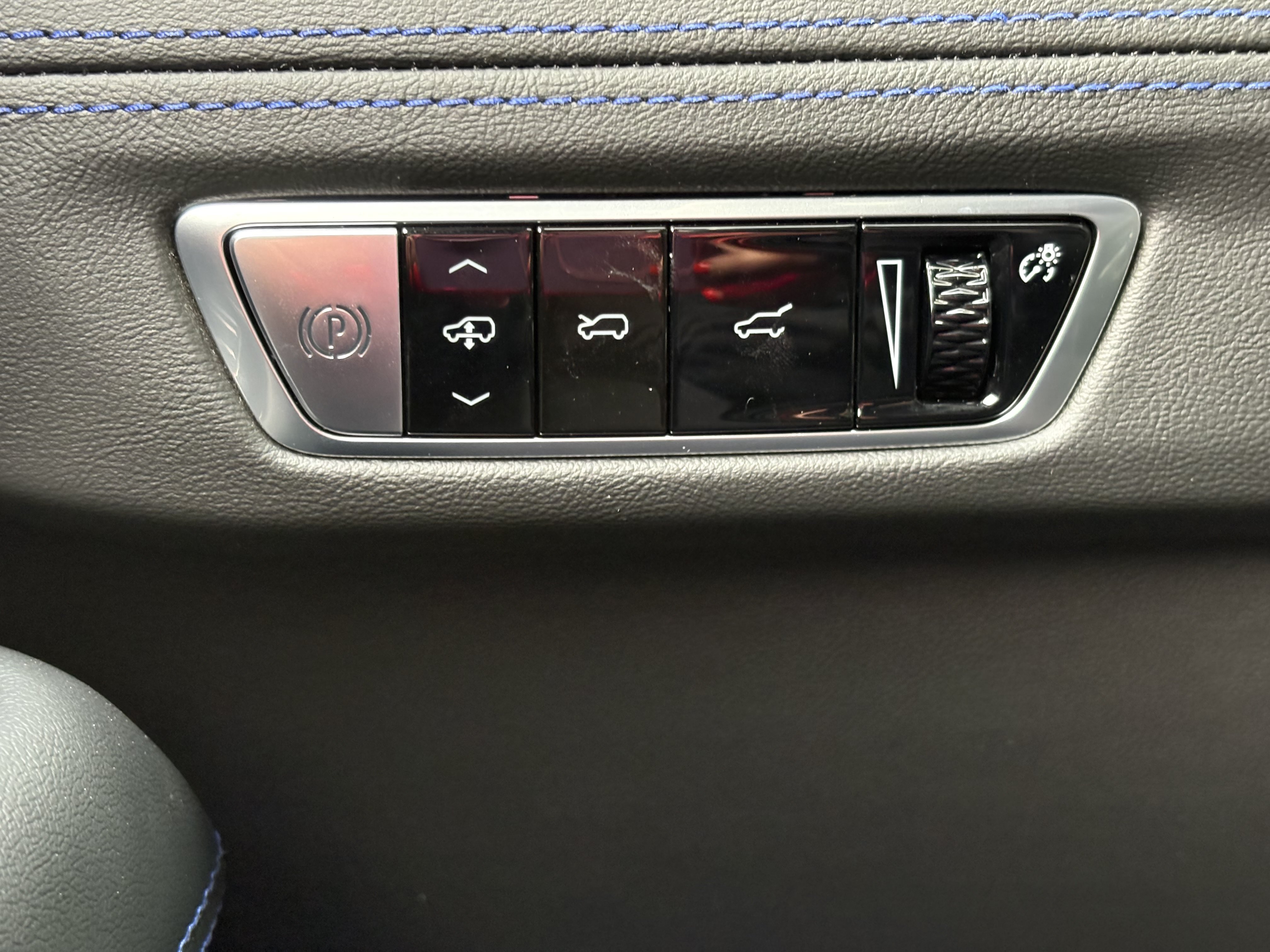 New 2026 Cadillac Escalade IQL Luxury AWD/4WD image 34