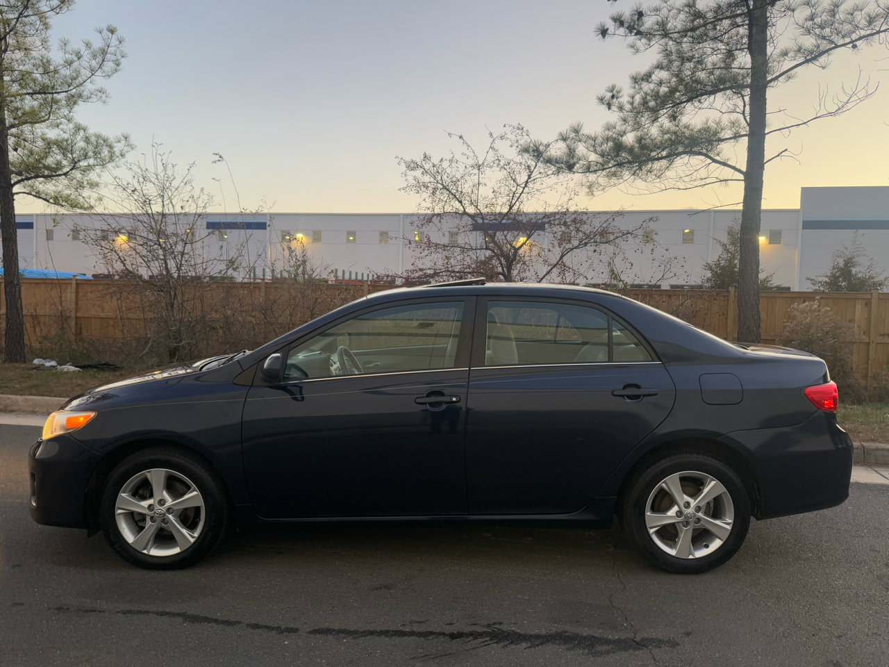 Used 2013 Toyota Corolla LE Special Edition image 6