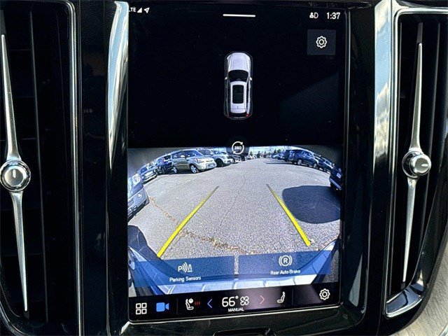 Used 2022 Volvo XC60 B6 Inscription w/ Advanced Package image 21