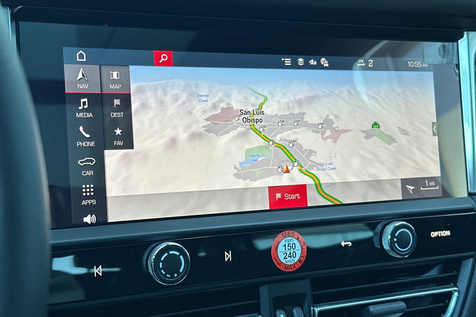 Used 2025 Porsche Macan image 36