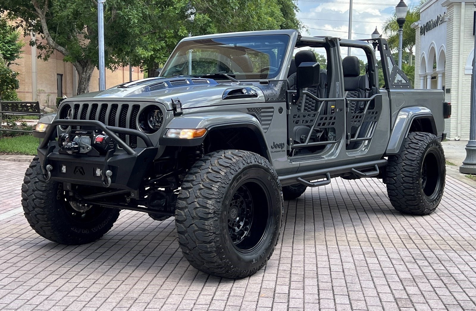 Used 2021 Jeep Gladiator Sport AWD/4WD image 2