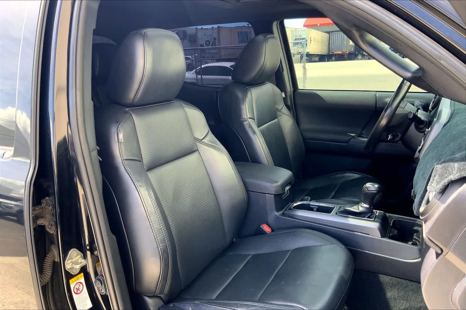 Used 2019 Toyota Tacoma 2WD Double Cab image 13