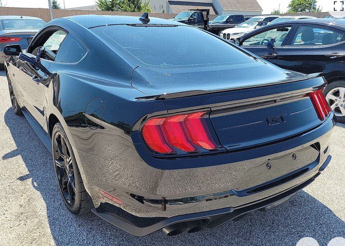 Used 2020 Ford Mustang GT w/ Black Accent Package RWD image 2