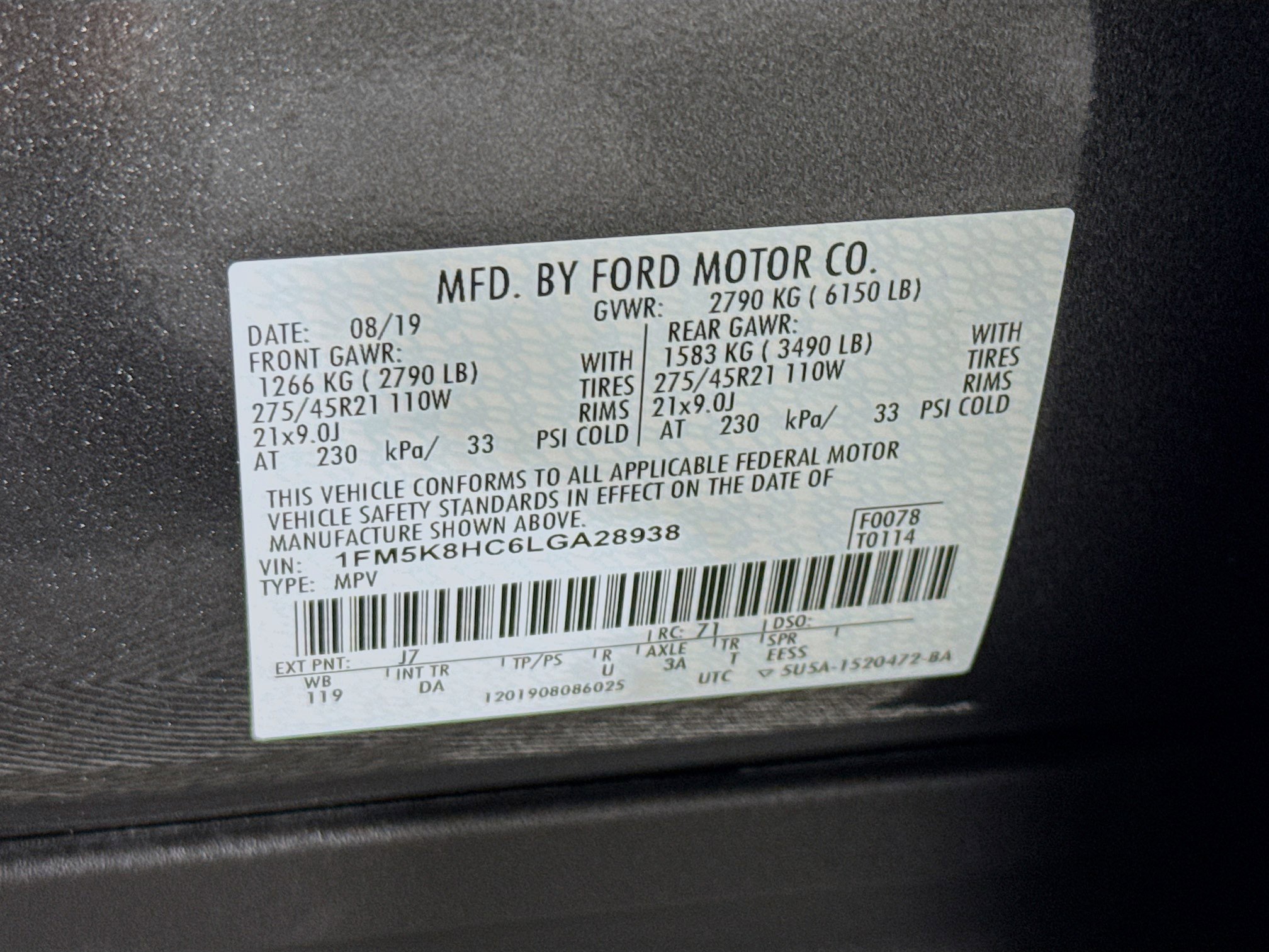 Used 2020 Ford Explorer Platinum w/ Premium Technology Package image 39