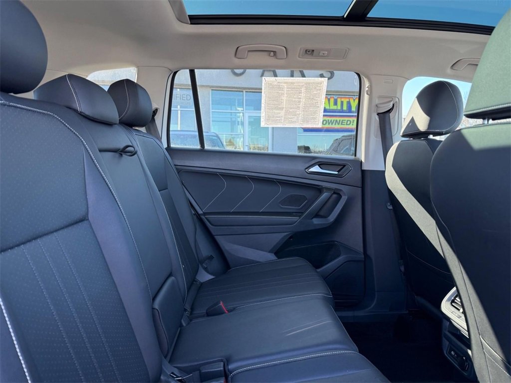 Certified 2023 Volkswagen Tiguan SE w/ Panoramic Sunroof Package image 10