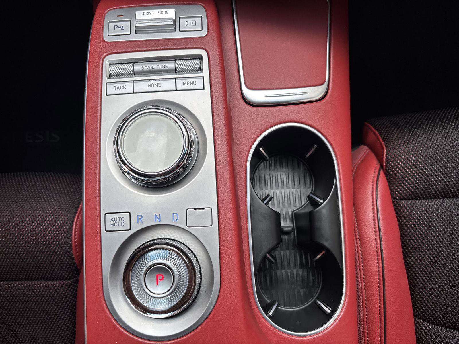 Used 2023 Genesis GV70 2.5T w/ Sport Prestige Package image 24