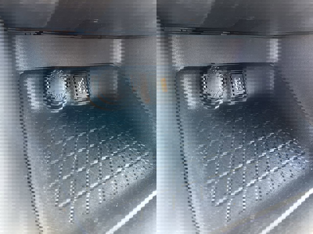 Used 2024 Toyota RAV4 XLE image 29