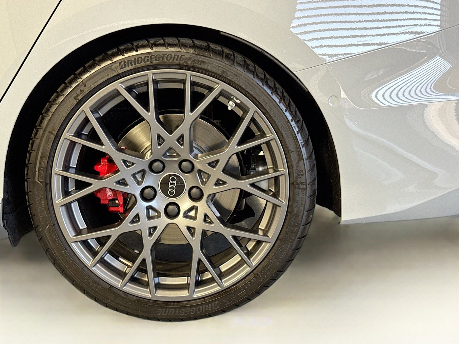 Used 2025 Audi RS 3 image 31