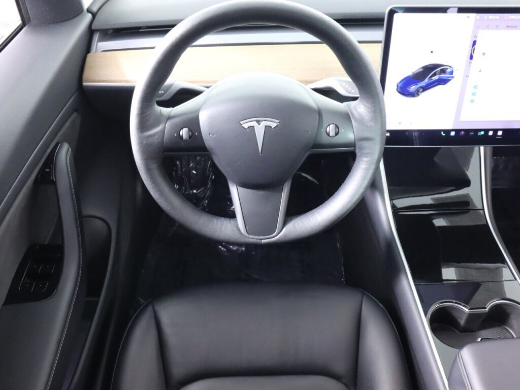 Used 2018 Tesla Model 3 Long Range image 31