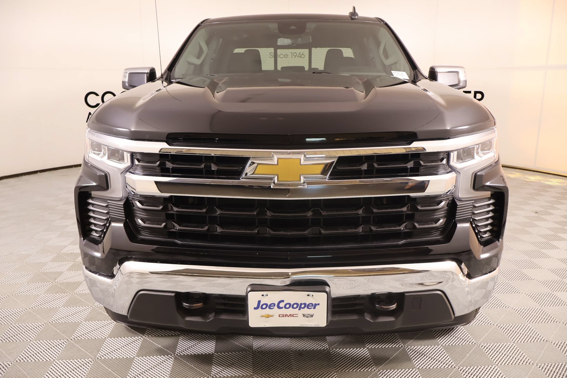 Used 2025 Chevrolet Silverado 1500 LT AWD/4WD image 11