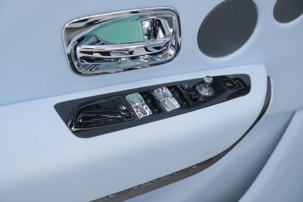 Used 2026 Rolls-Royce Cullinan AWD/4WD image 65