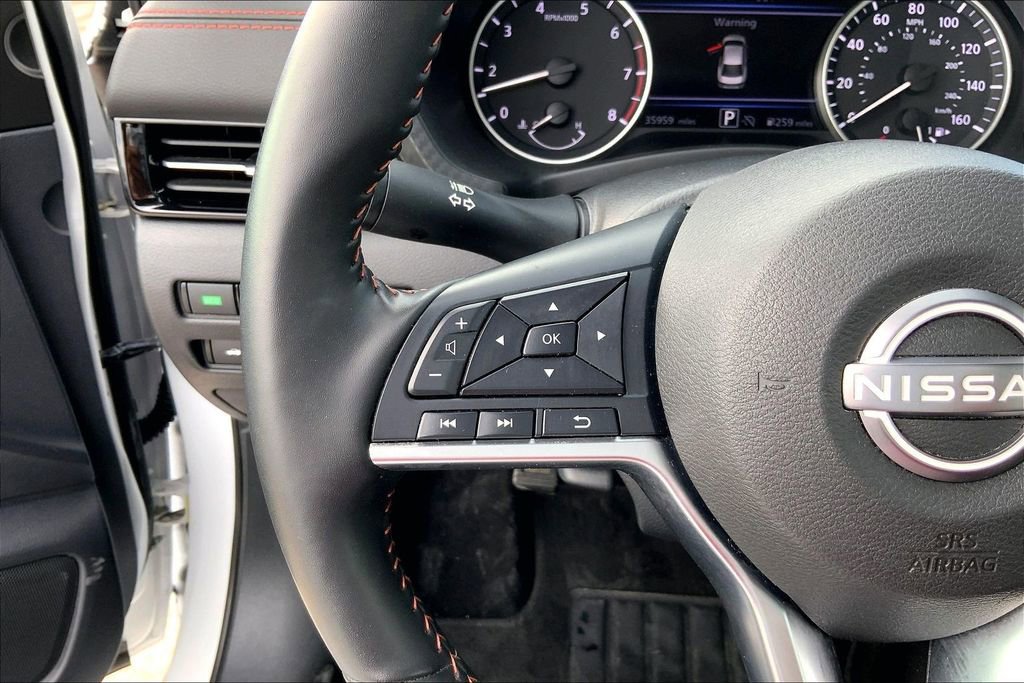Used 2025 Nissan Sentra SR image 18