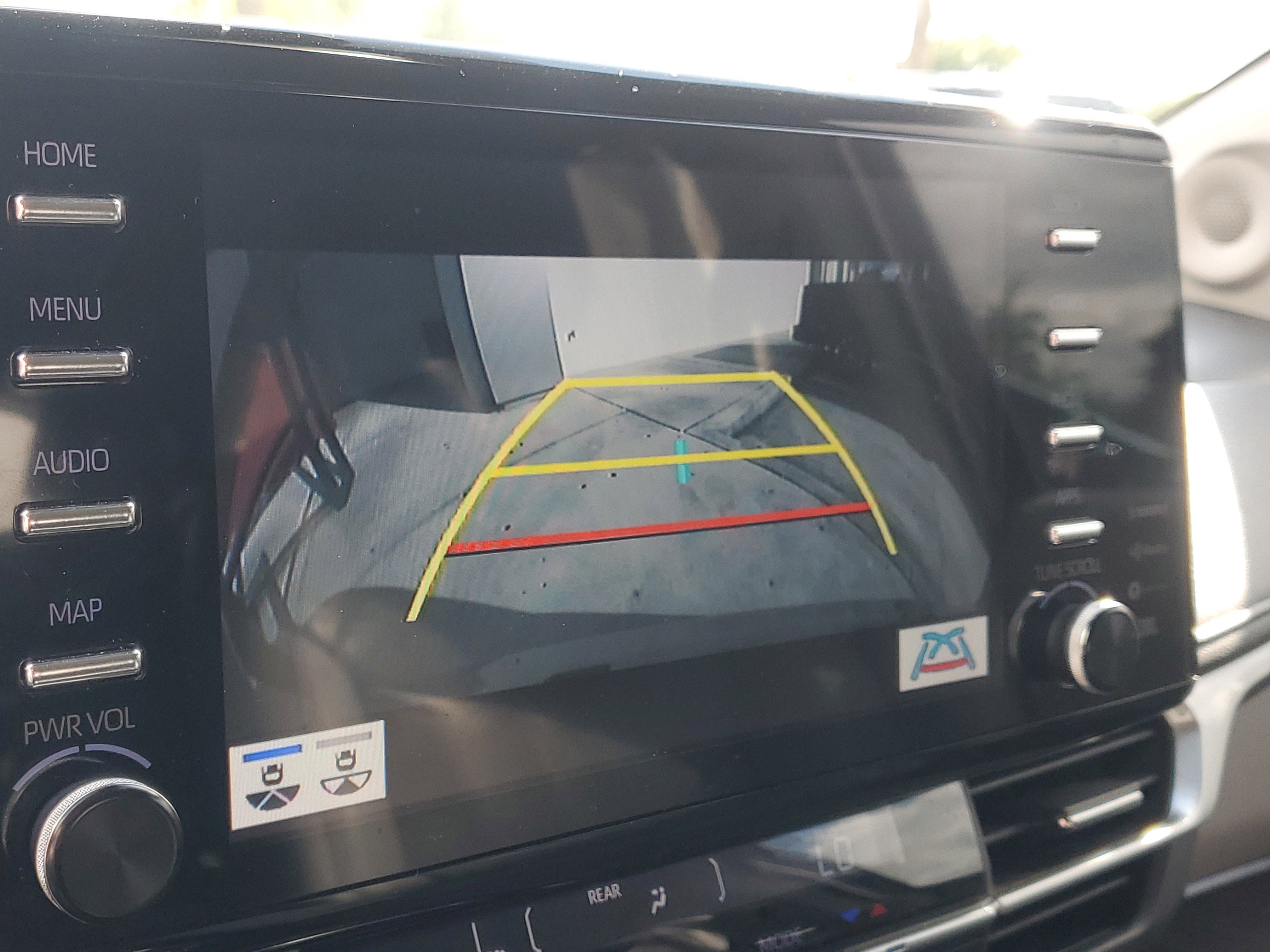 Used 2023 Toyota Sienna Limited image 24