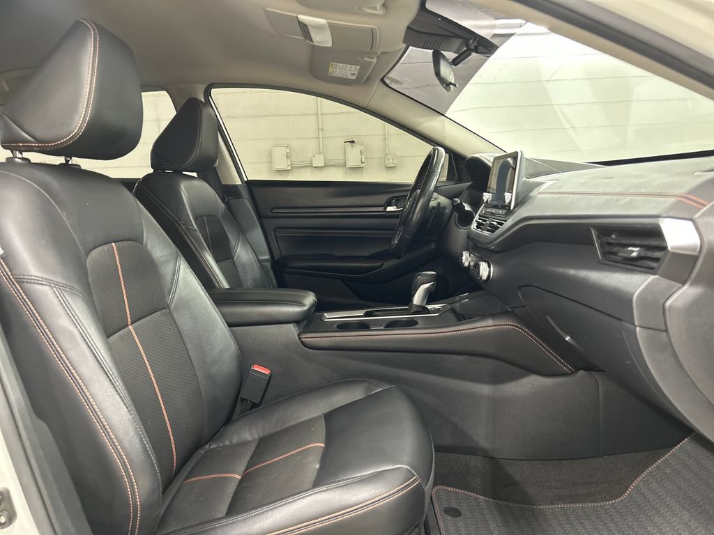 Used 2022 Nissan Altima 2.5 SR FWD image 16
