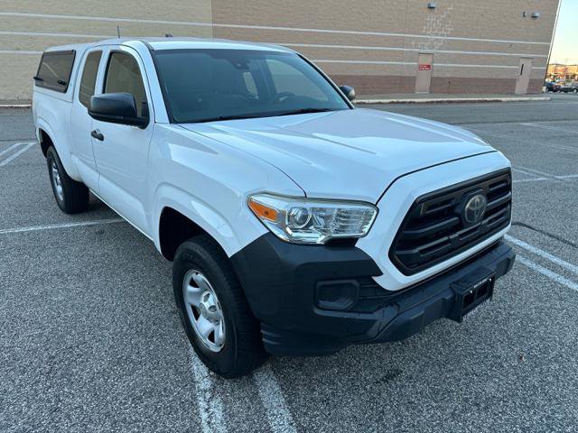 Used 2018 Toyota Tacoma SR image 26