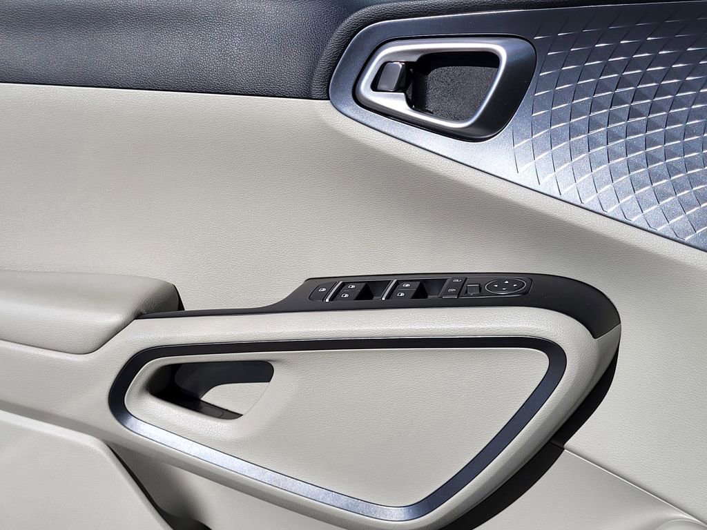 Used 2020 Kia Soul EX image 21