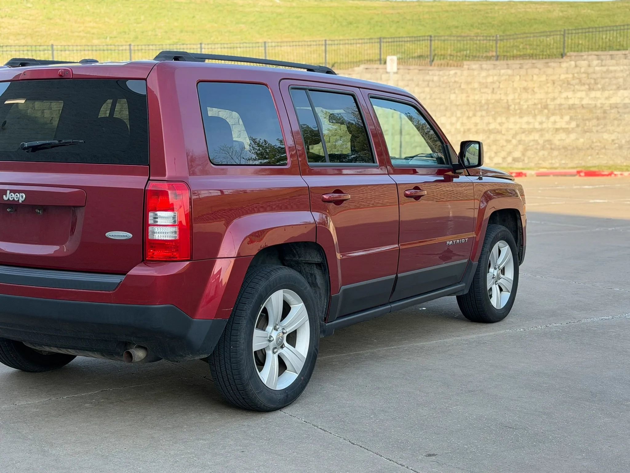 Used 2016 Jeep Patriot Latitude image 7