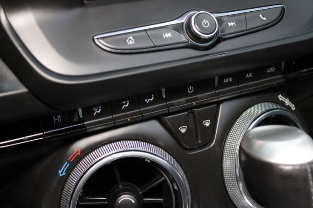 Used 2020 Chevrolet Camaro LT RWD image 14