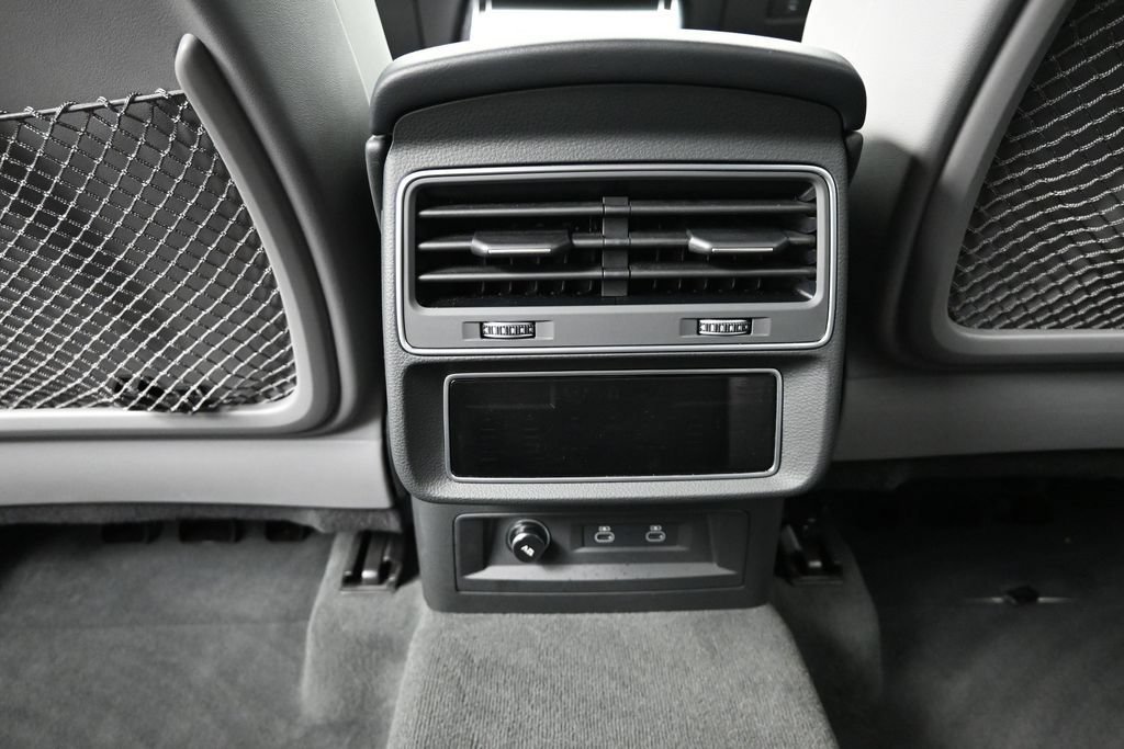 Used 2024 Audi SQ8 Prestige AWD/4WD image 15