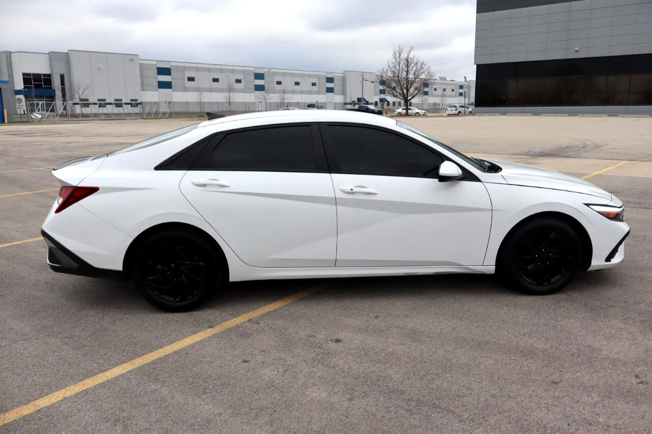 Used 2024 Hyundai Elantra SEL image 7