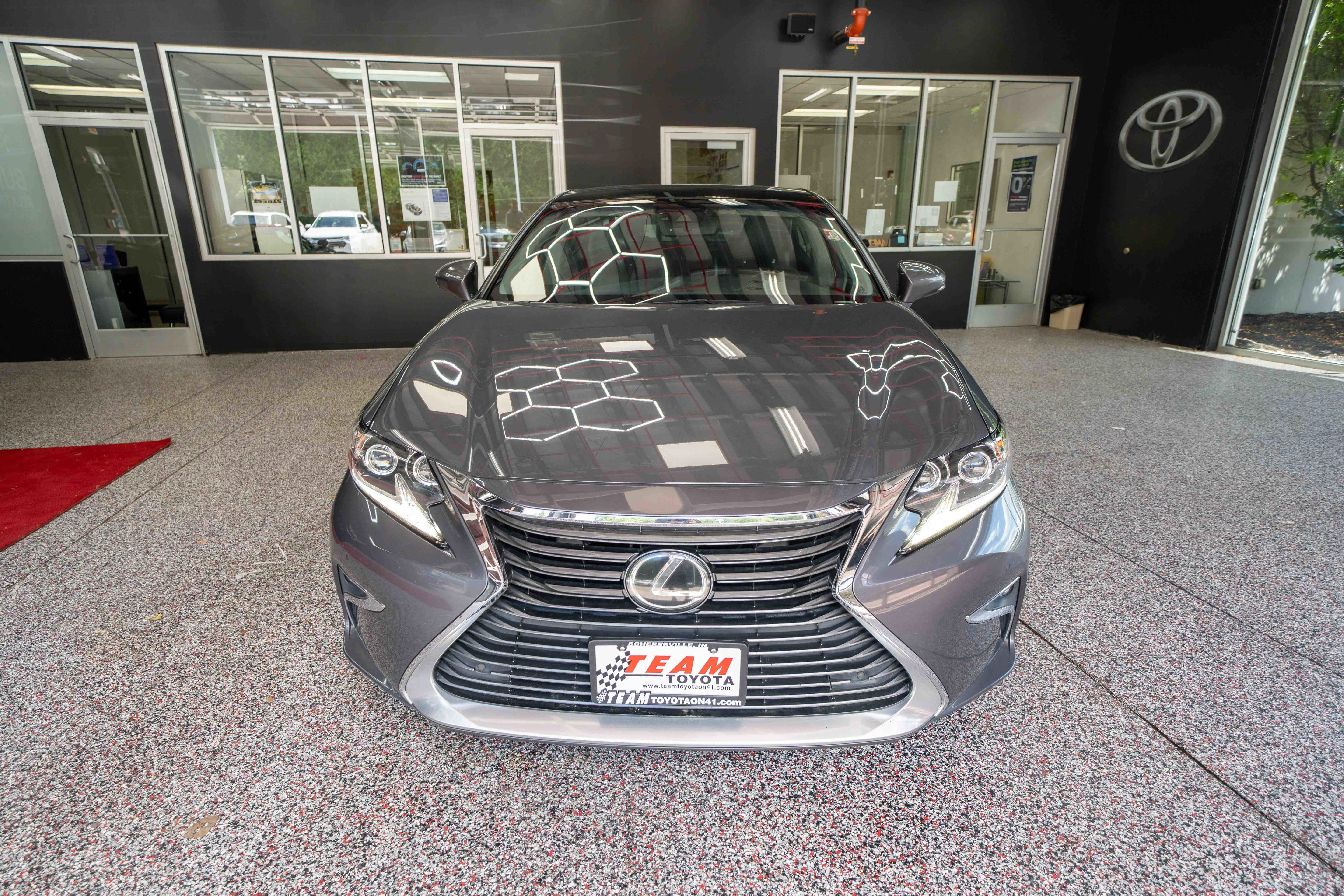 Used 2017 Lexus ES 350 w/ Luxury Package FWD image 6