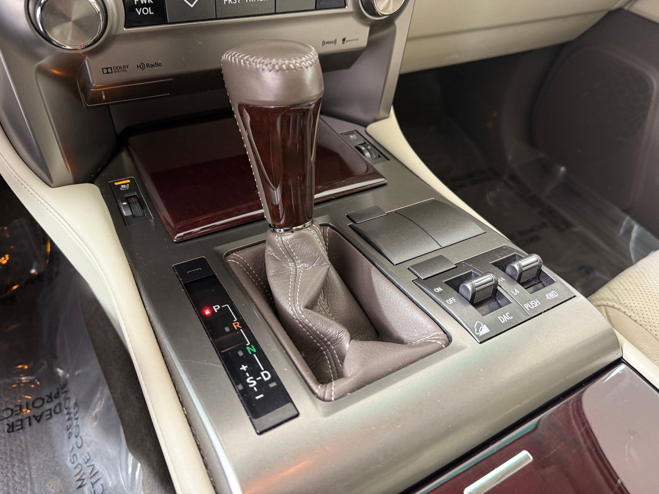 Used 2017 Lexus GX 460 image 26