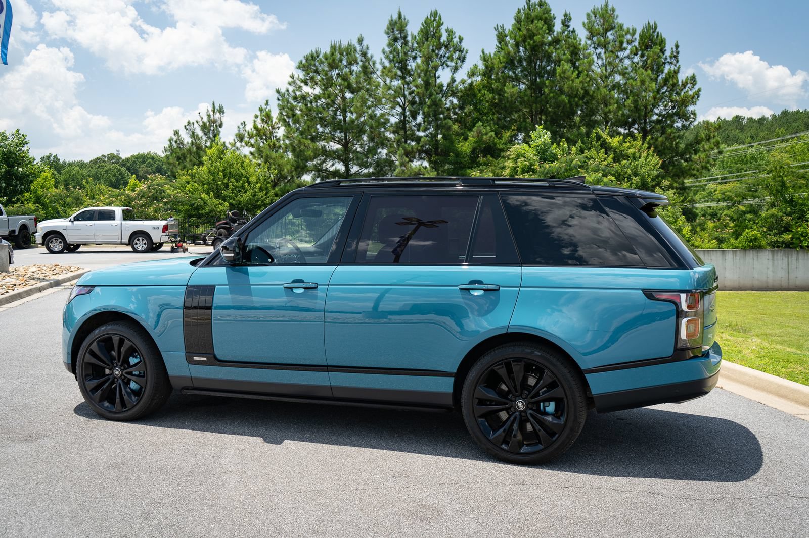 Used 2021 Land Rover Range Rover Autobiography Fifty Edition AWD/4WD image 14