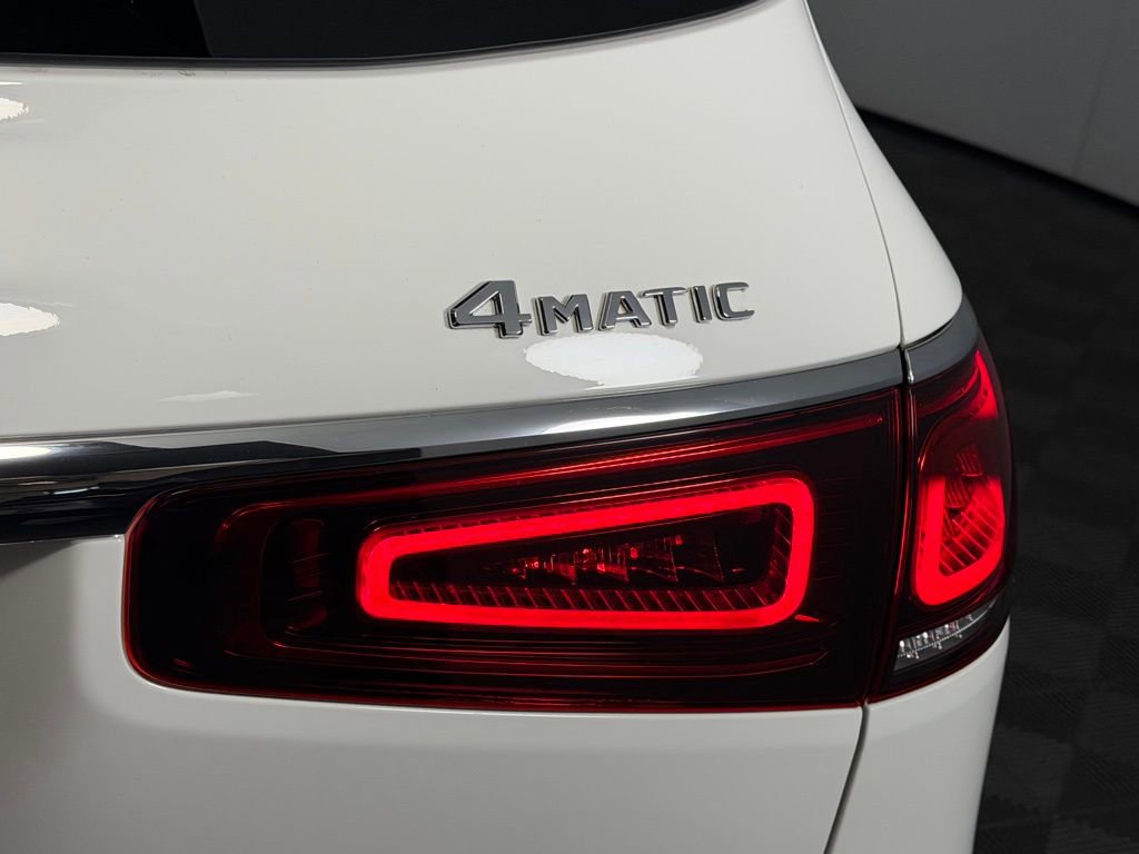 Used 2022 Mercedes-Benz GLS 450 4MATIC image 13