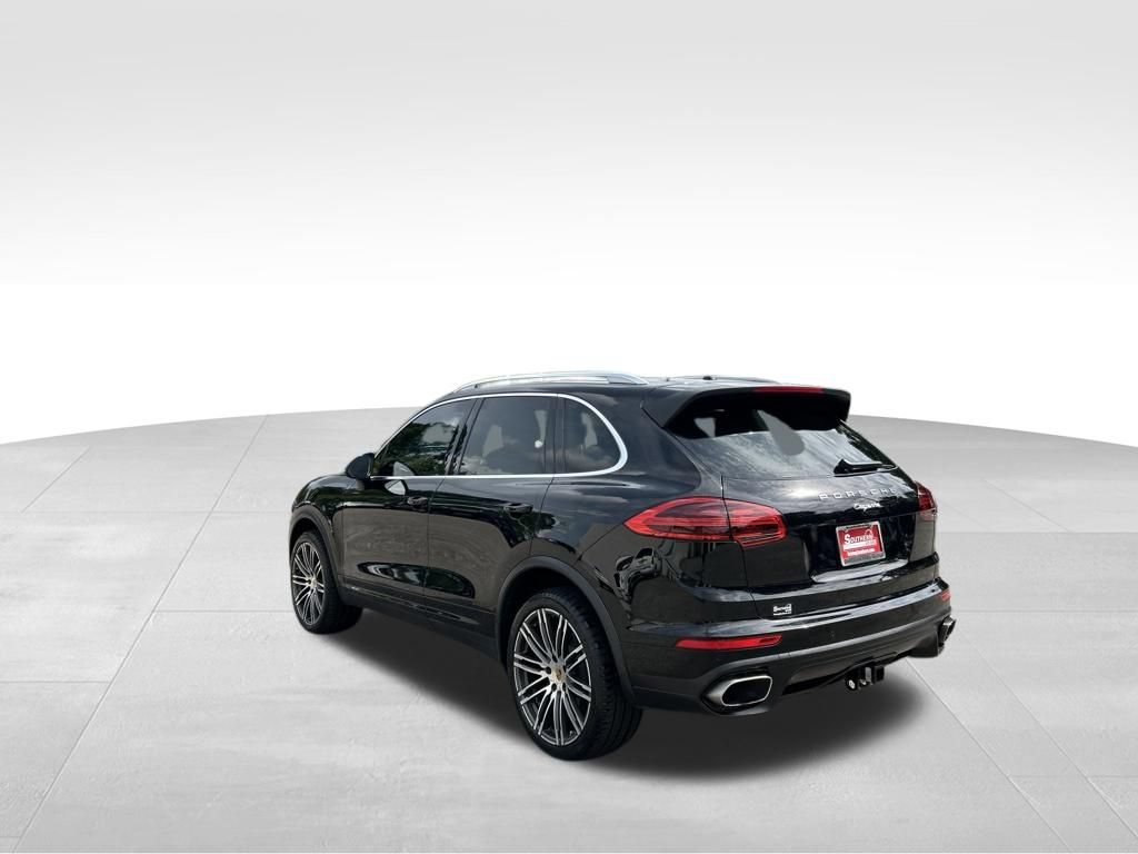 Used 2016 Porsche Cayenne AWD/4WD image 3