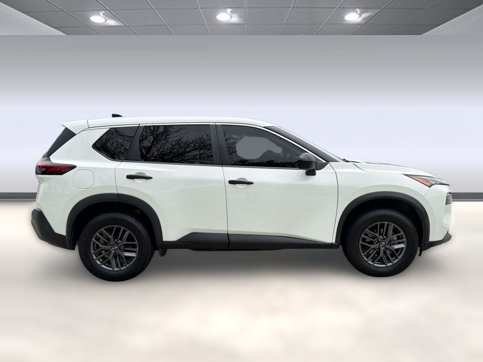 Used 2022 Nissan Rogue S FWD image 7