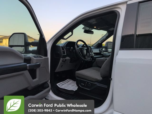 Used 2017 Ford F150 XLT w/ Equipment Group 302A Luxury AWD/4WD image 9