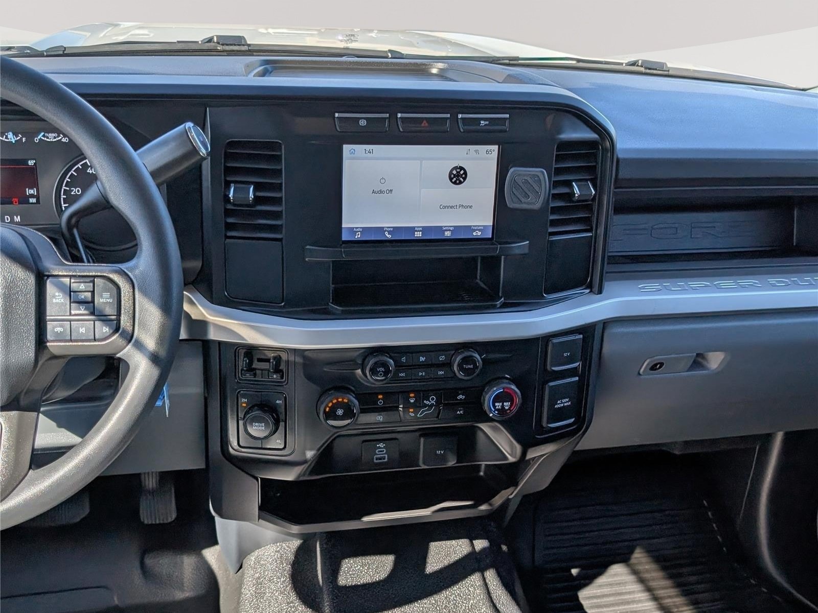 Used 2024 Ford F550 4x4 Crew Cab Super Duty image 17