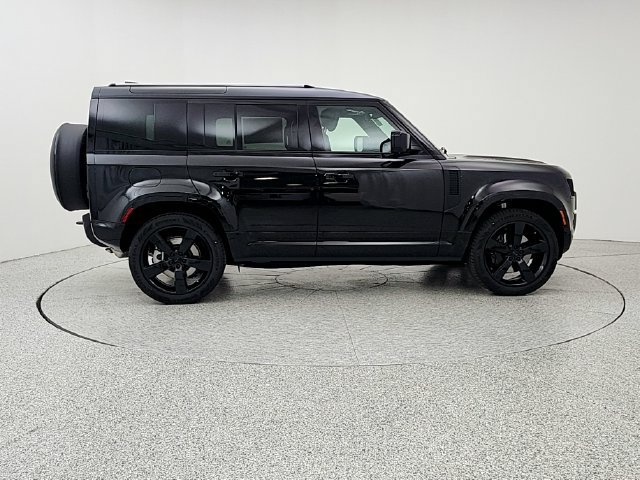 New 2026 Land Rover Defender 110 X-Dynamic SE AWD/4WD image 4