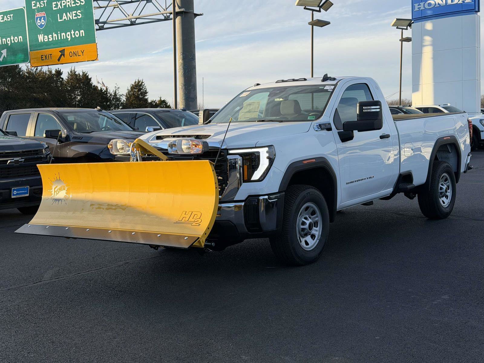 Used 2025 GMC Sierra 2500 Pro AWD/4WD image 4