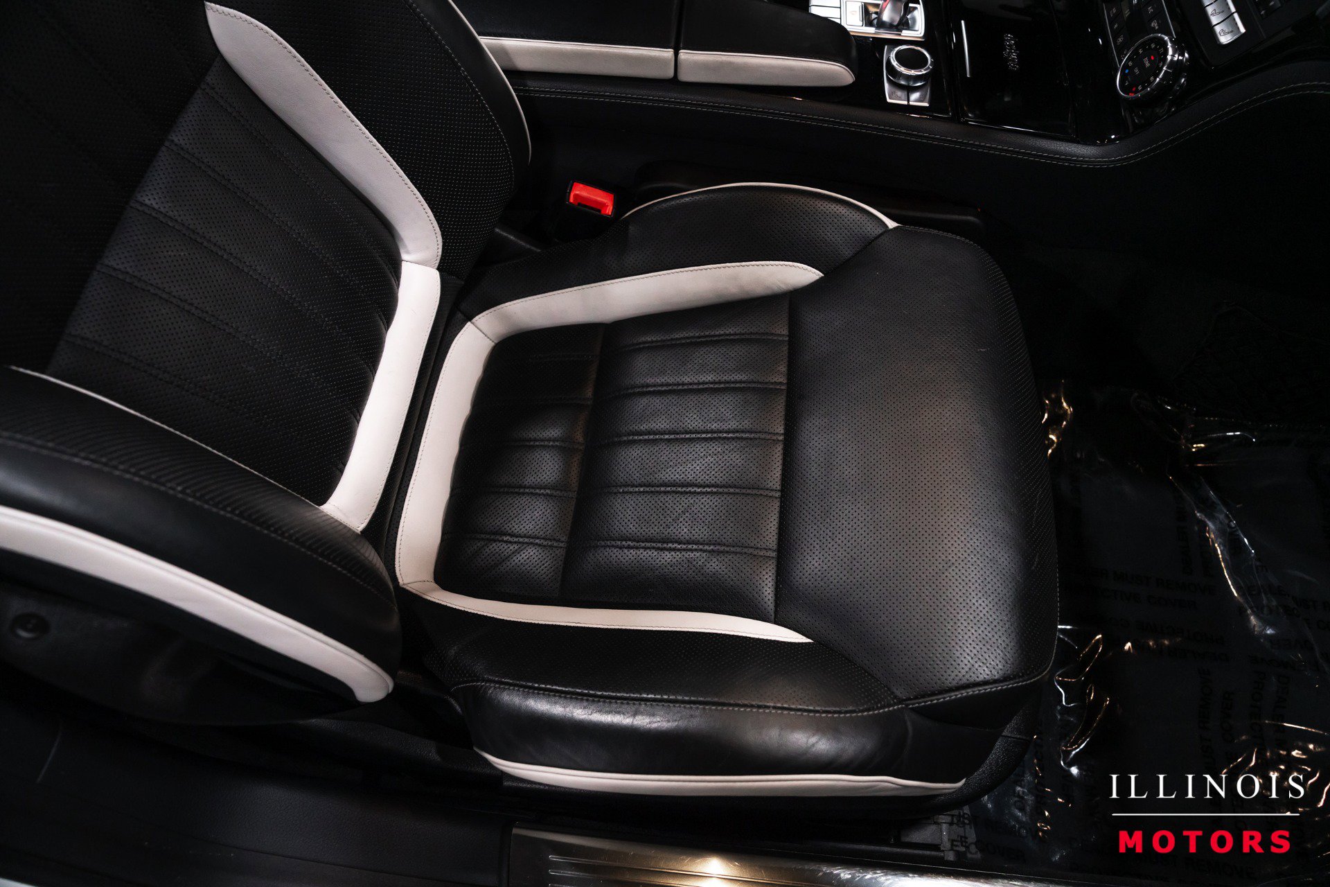 Used 2015 Mercedes-Benz SL 550 image 33