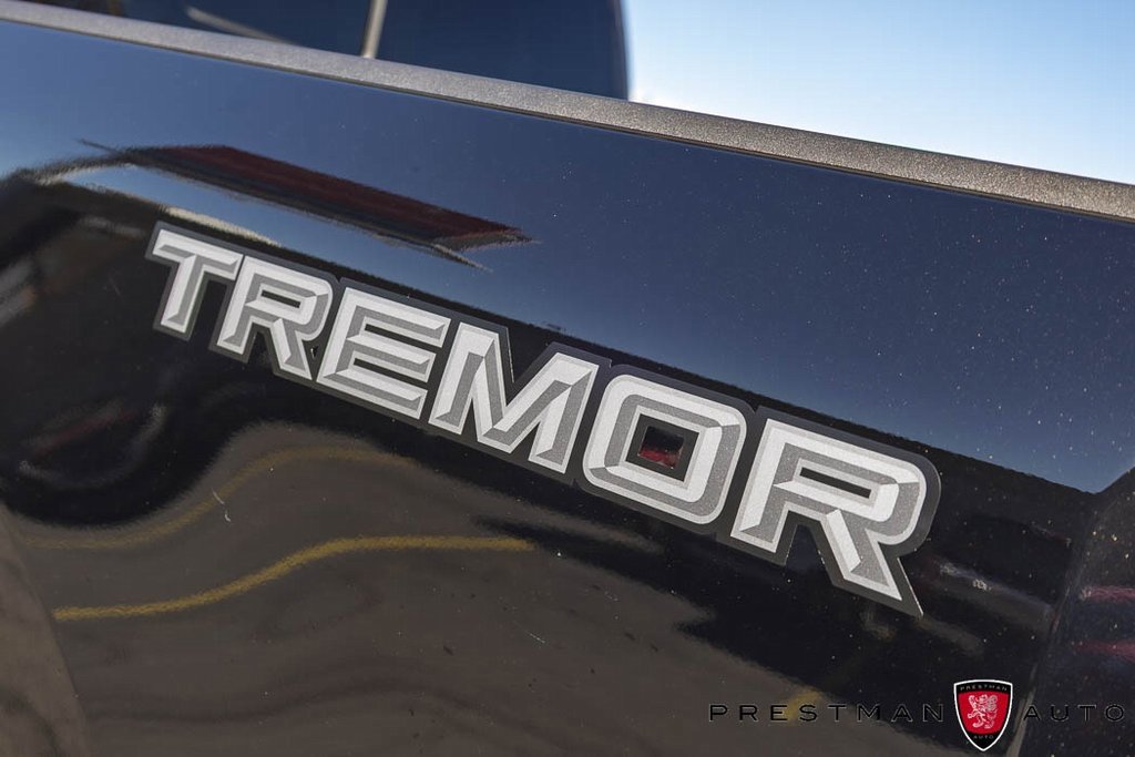 Used 2026 Ford F250 Lariat w/ Tremor Off-Road Package image 8