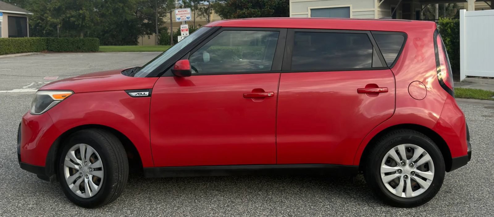 Used 2016 Kia Soul + FWD image 5