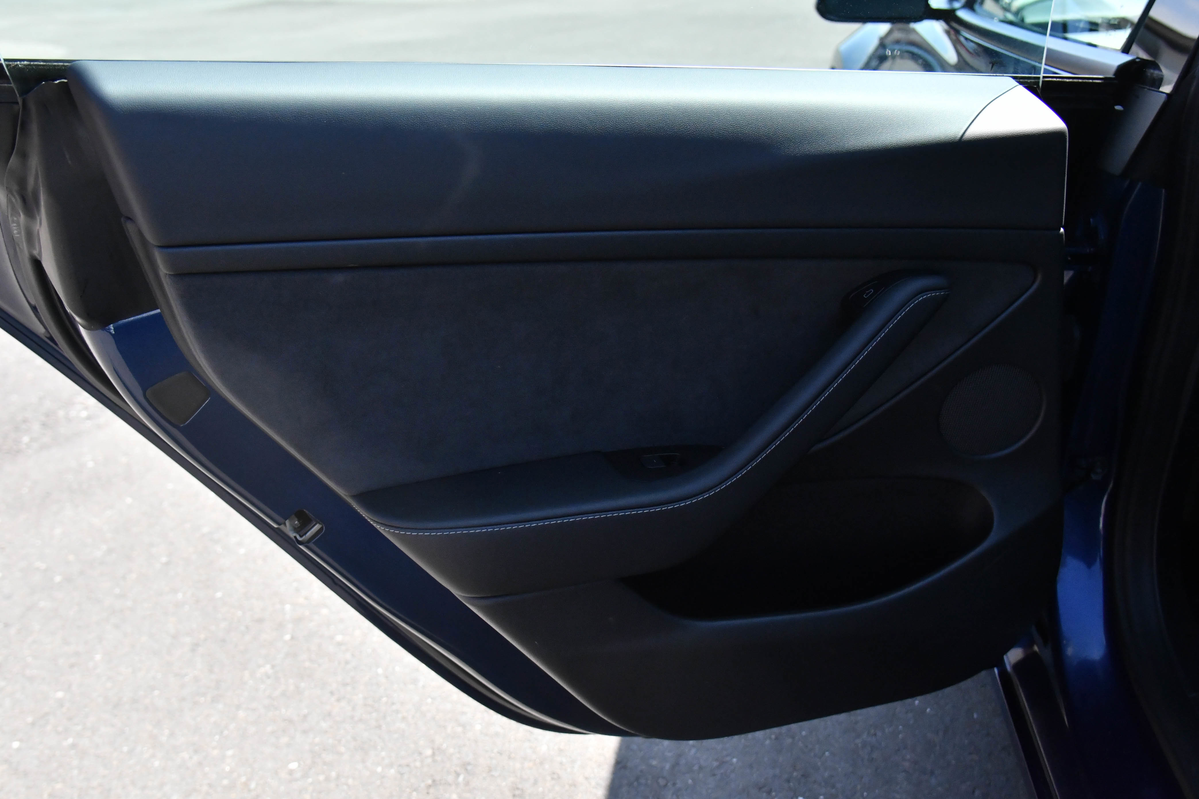Used 2022 Tesla Model 3 Standard Range RWD image 32