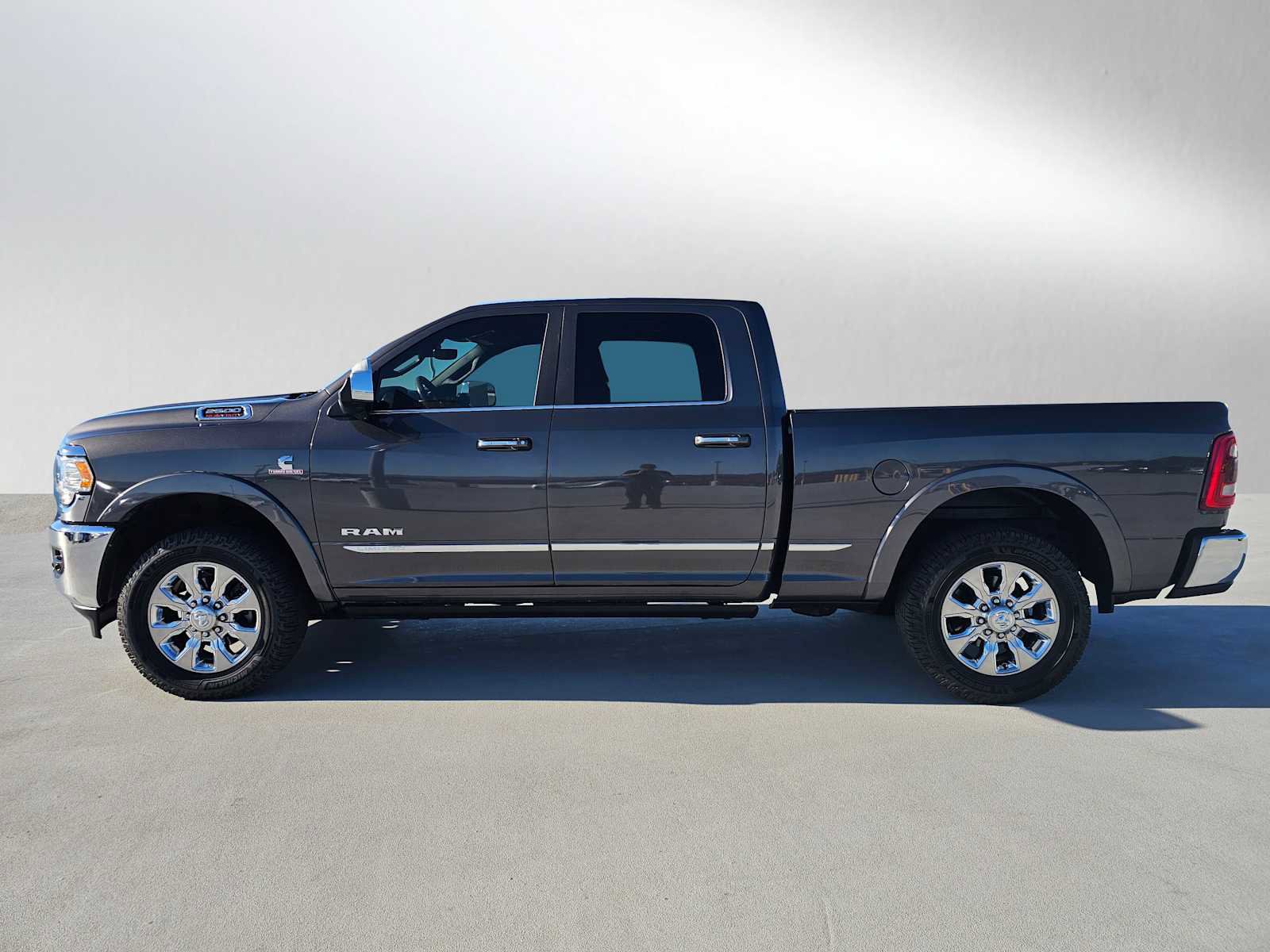 Used 2020 RAM 2500 Limited image 6