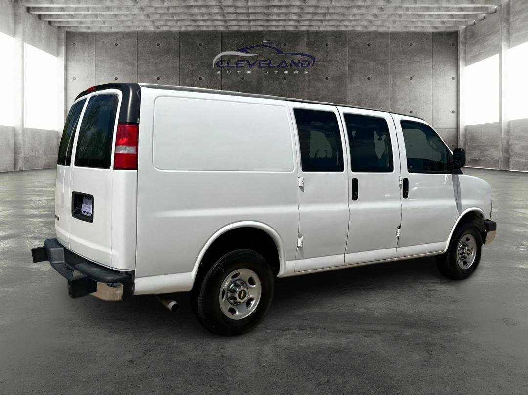 Used 2022 Chevrolet Express 2500 w/ Driver Convenience Package RWD image 3