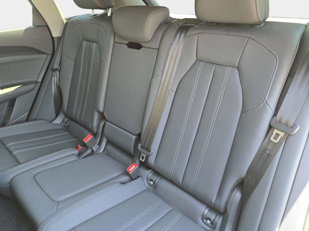 Certified 2025 Audi Q5 Premium w/ Premium Plus AWD/4WD image 17