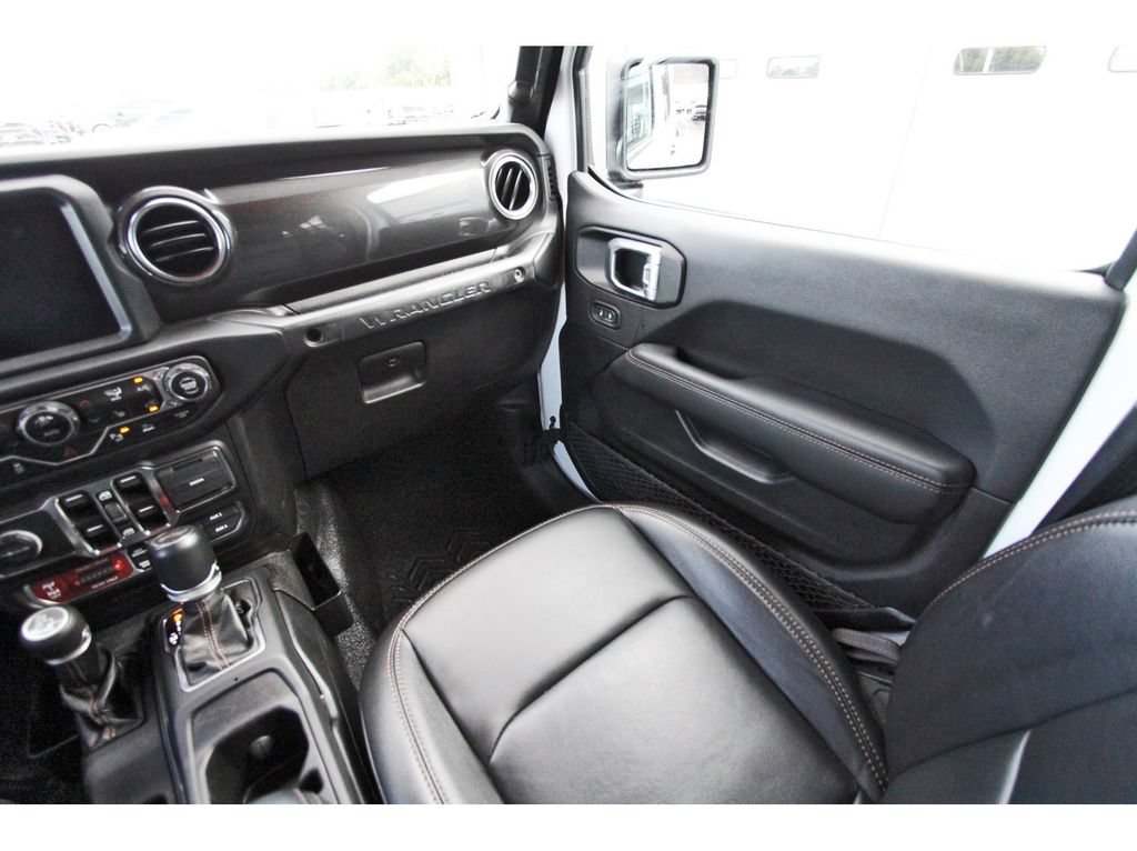 Used 2021 Jeep Wrangler Unlimited Rubicon w/ Trailer Tow Package AWD/4WD image 11
