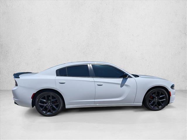 Used 2022 Dodge Charger SXT w/ Blacktop Package RWD image 4