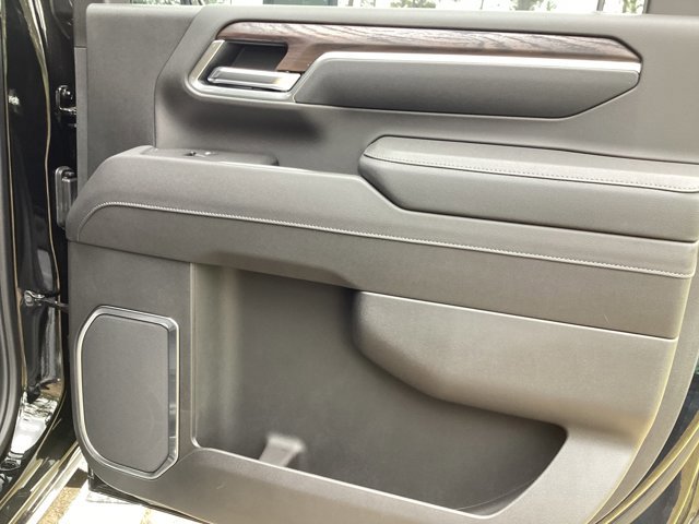 New 2025 GMC Sierra 2500 SLT w/ SLT Premium Package image 18