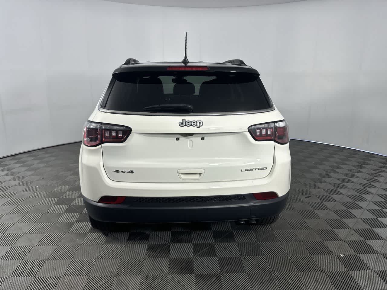 Used 2020 Jeep Compass Limited AWD/4WD image 7