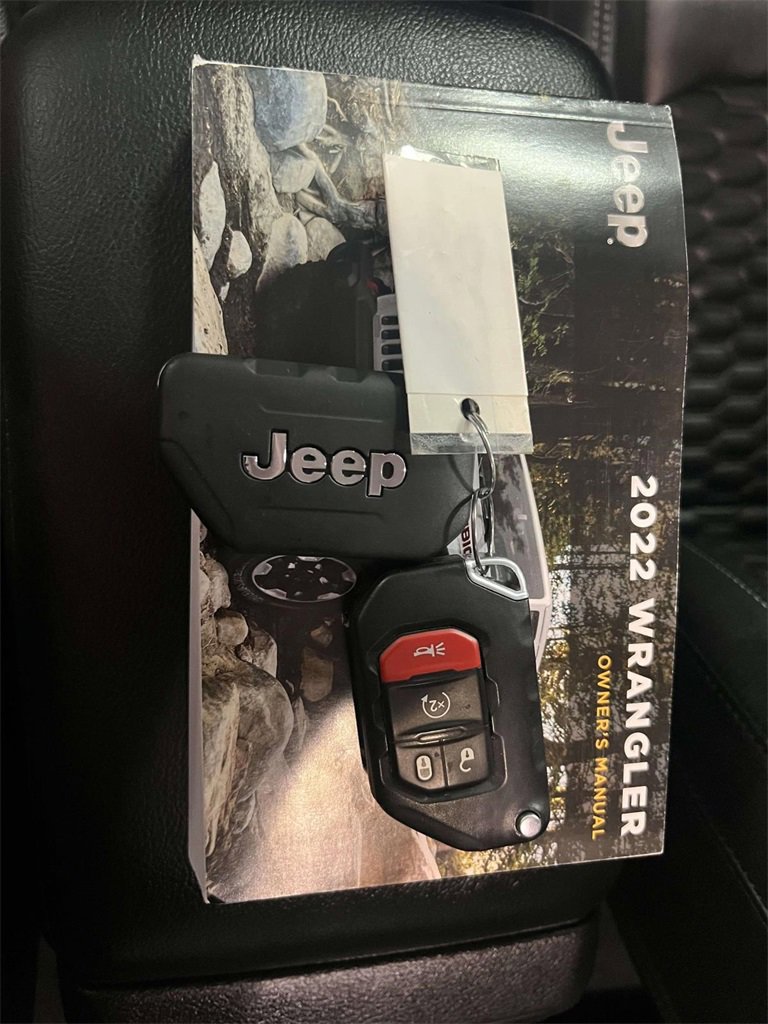 Used 2022 Jeep Wrangler Sport S image 32