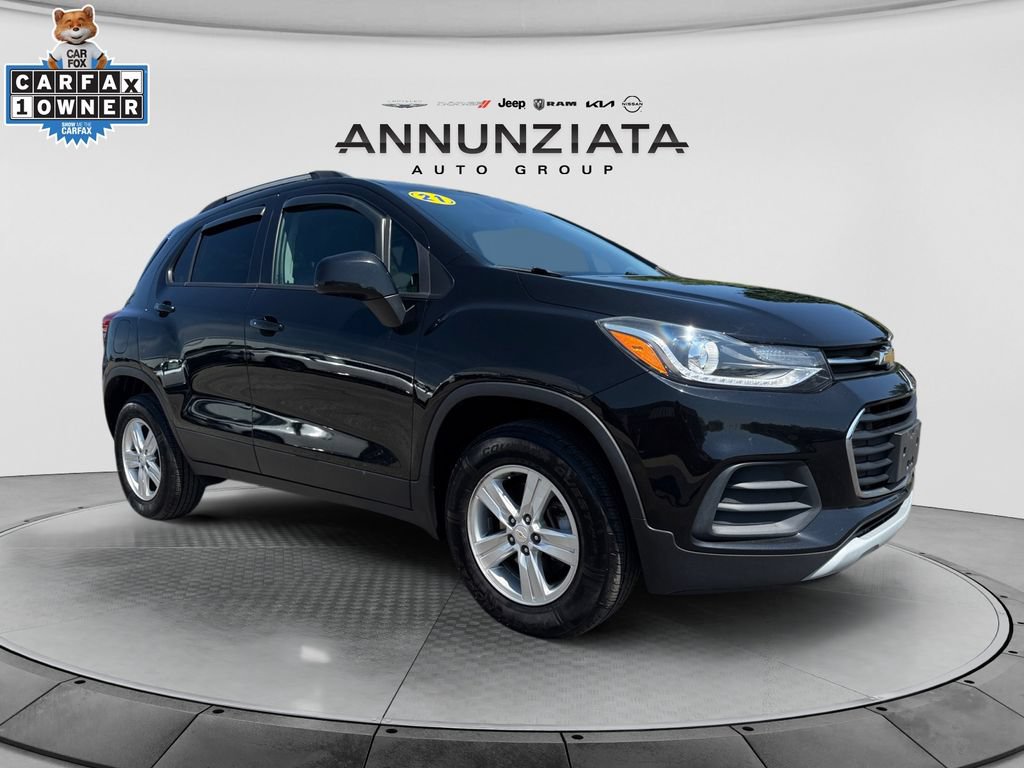Used 2021 Chevrolet Trax LT w/ Premium Seat Package AWD/4WD image 7