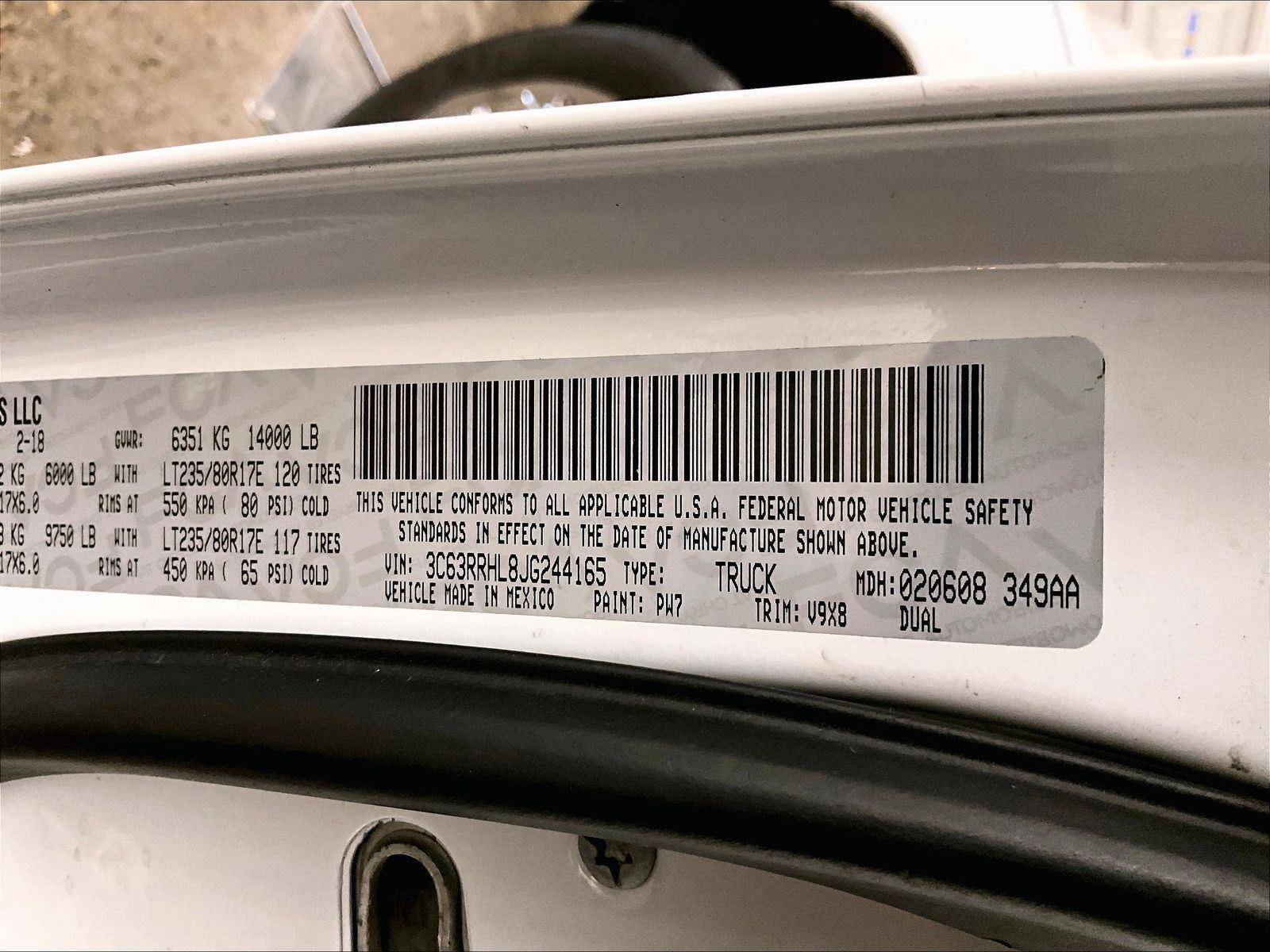 Used 2018 RAM 3500 SLT AWD/4WD image 33